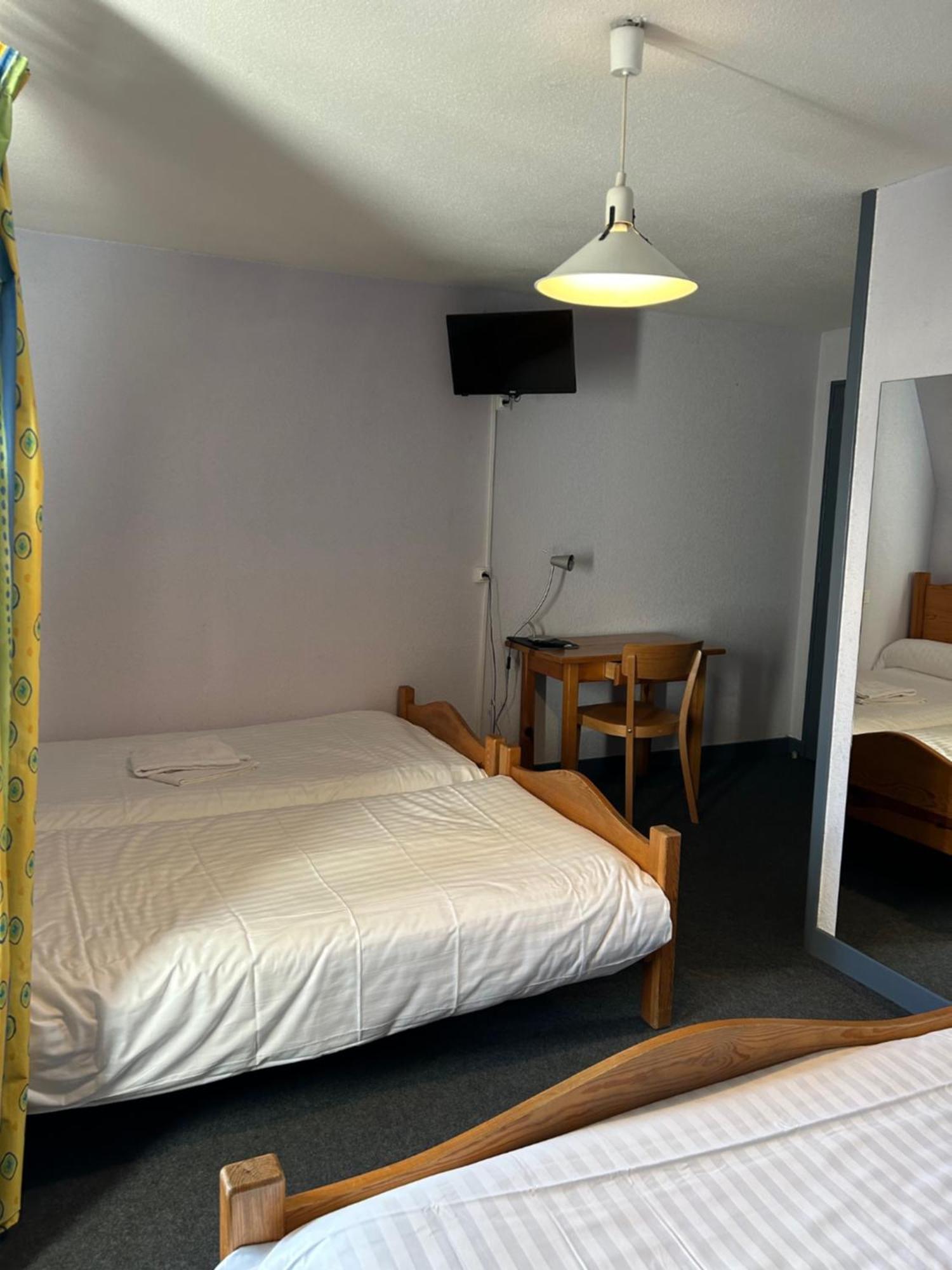 Aux Globe-Trotters Murat (Cantal) Exterior foto