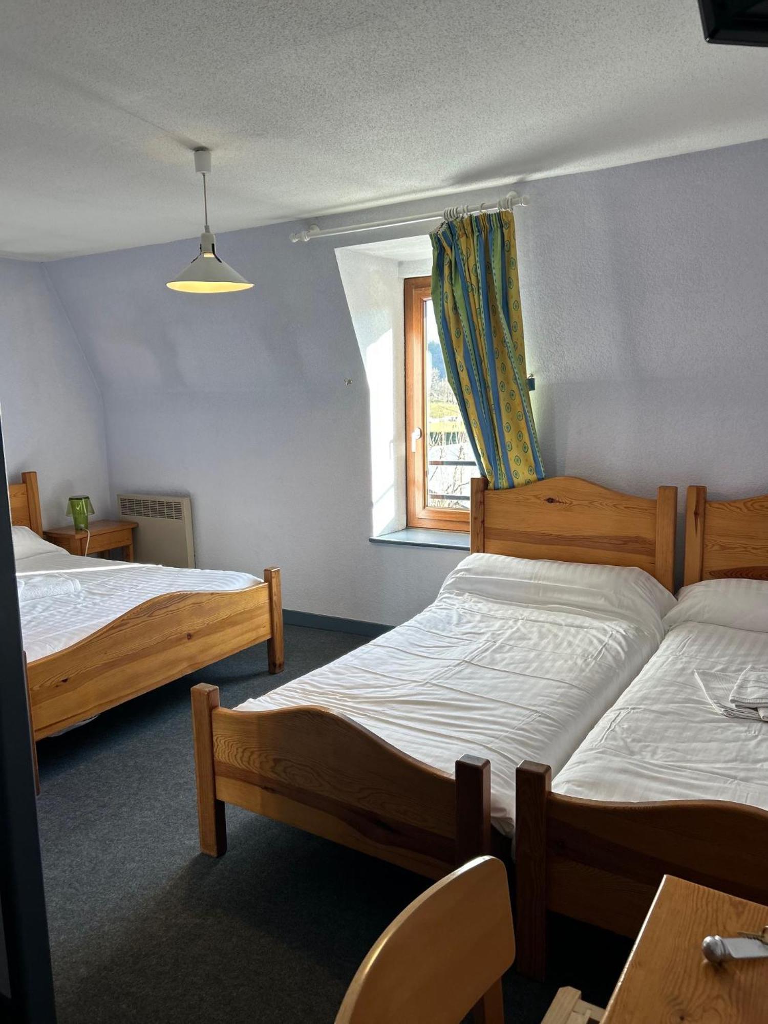 Aux Globe-Trotters Murat (Cantal) Exterior foto