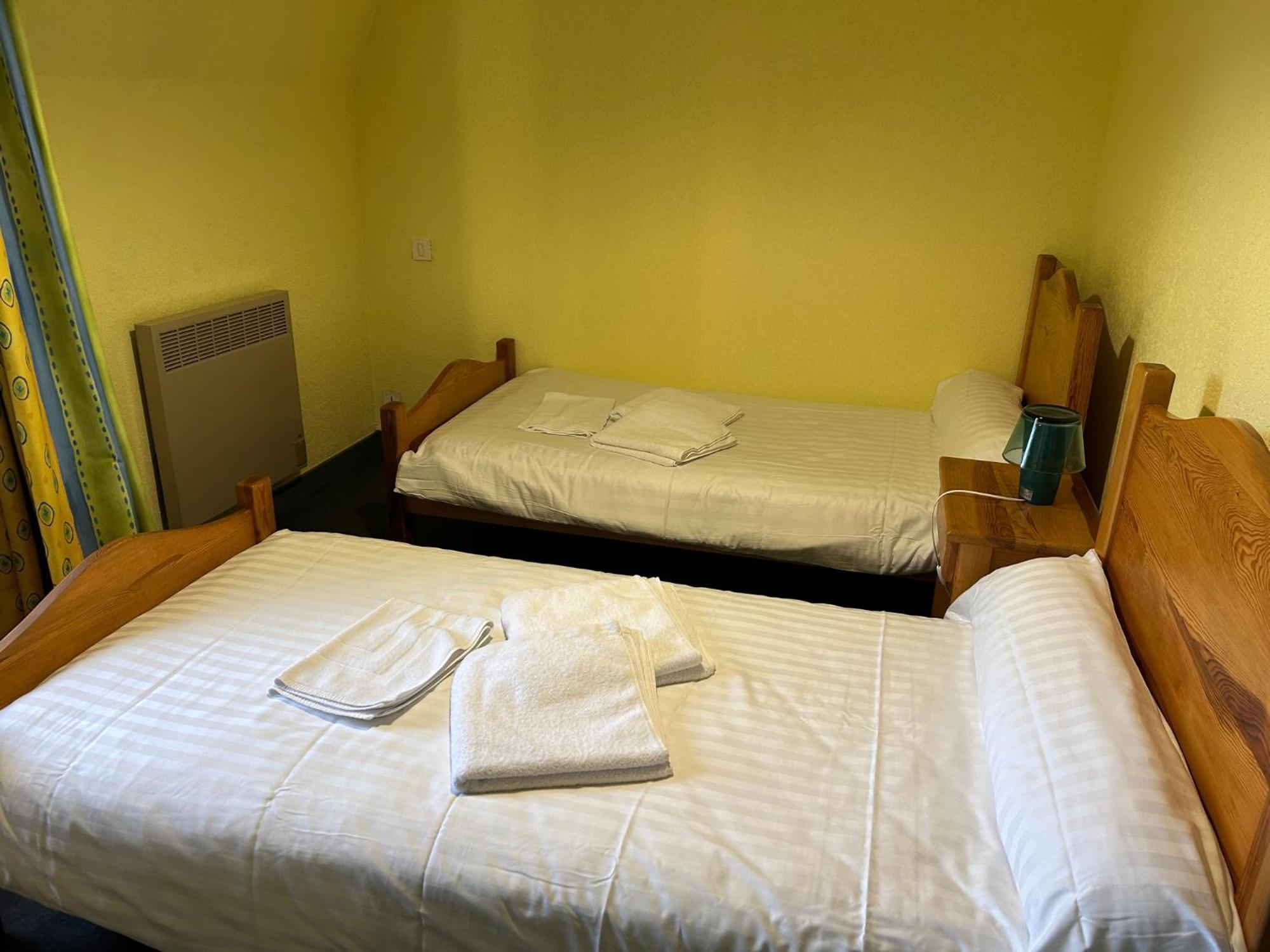 Aux Globe-Trotters Murat (Cantal) Exterior foto