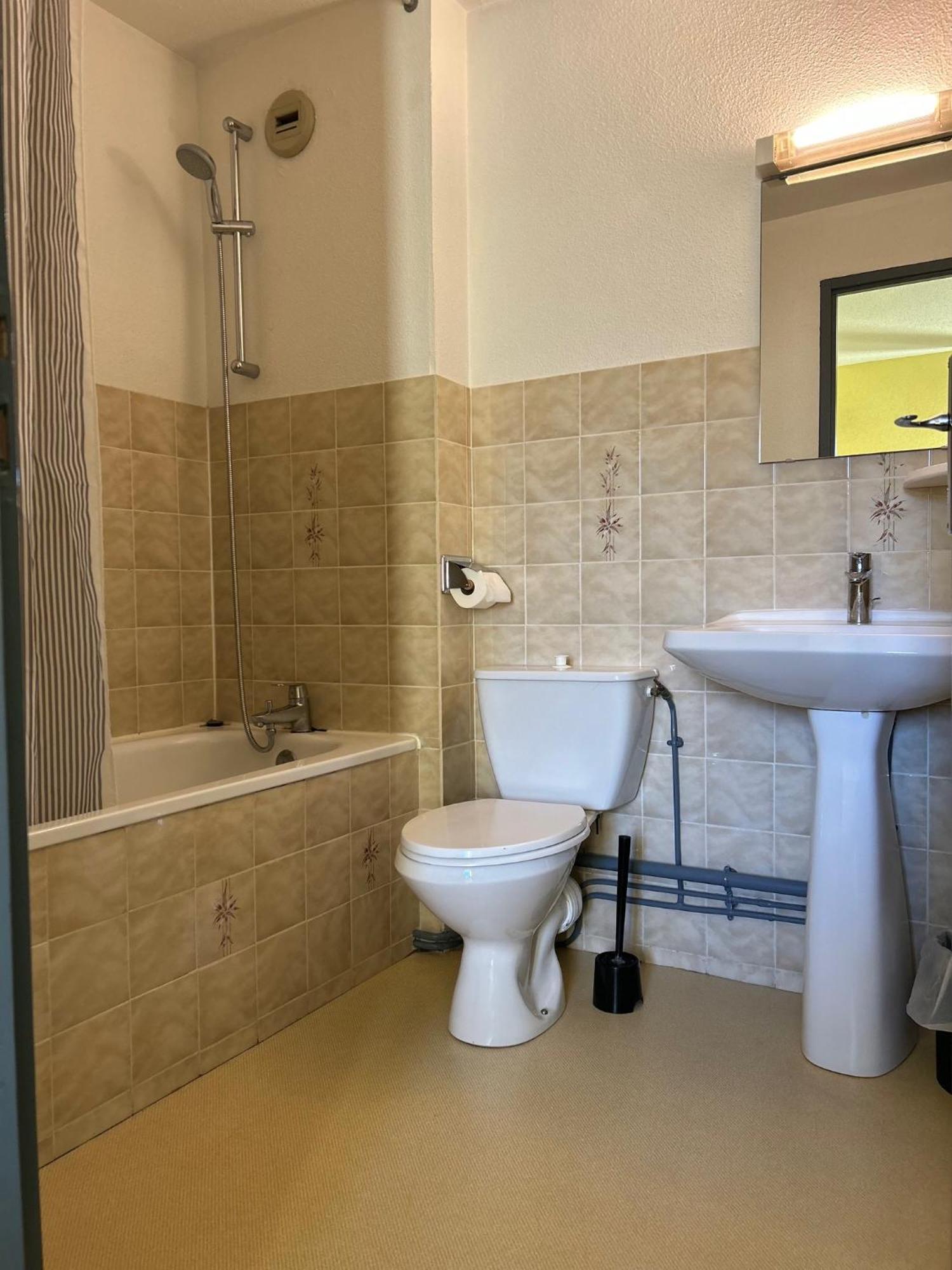 Aux Globe-Trotters Murat (Cantal) Exterior foto