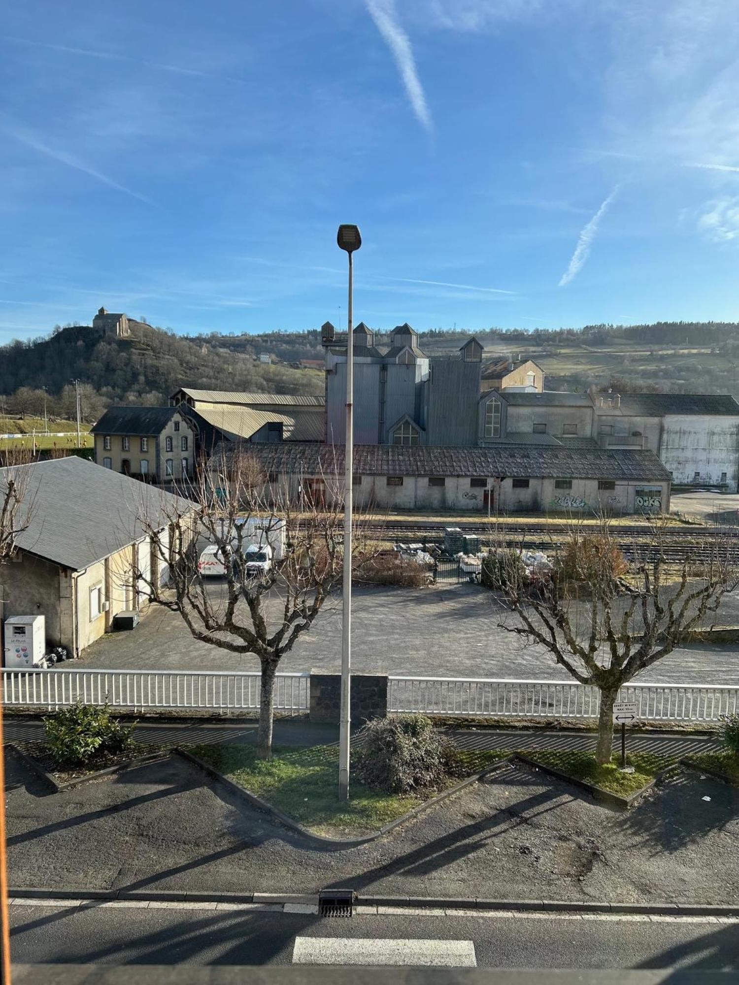 Aux Globe-Trotters Murat (Cantal) Exterior foto