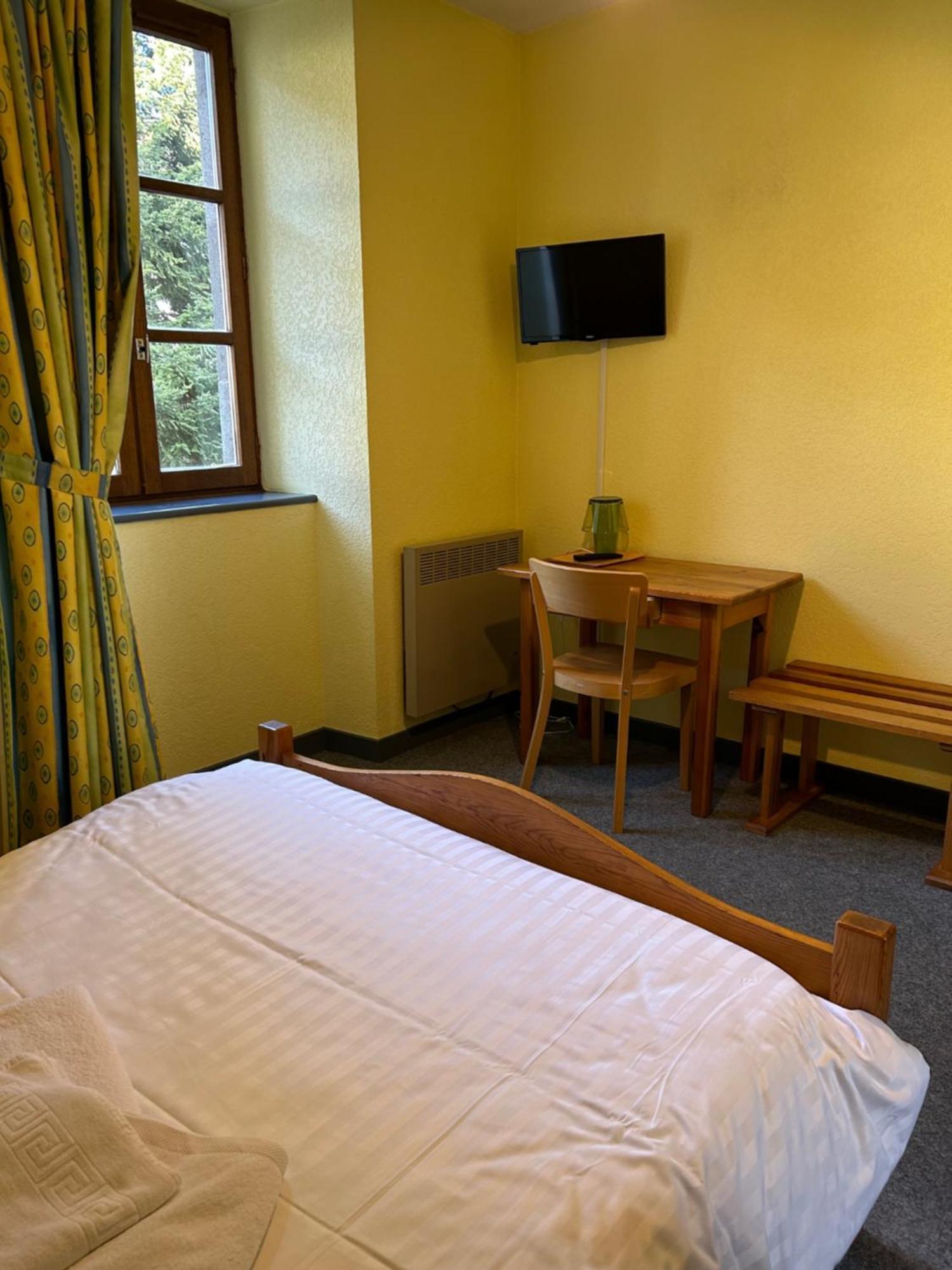 Aux Globe-Trotters Murat (Cantal) Exterior foto
