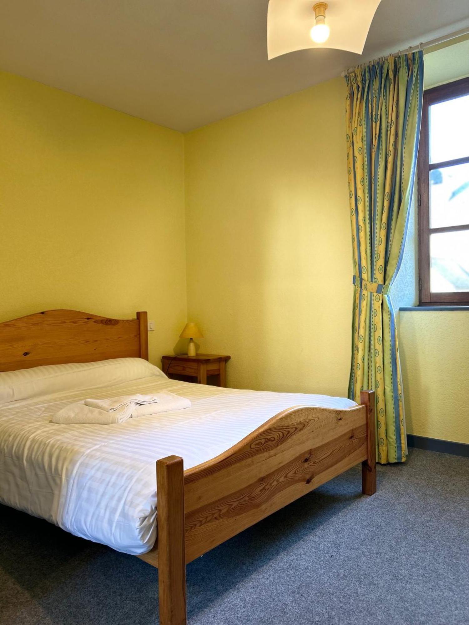 Aux Globe-Trotters Murat (Cantal) Exterior foto