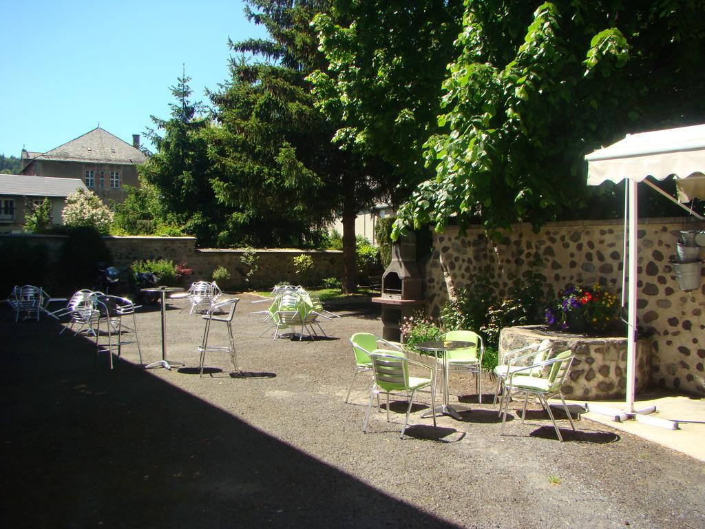 Aux Globe-Trotters Murat (Cantal) Exterior foto