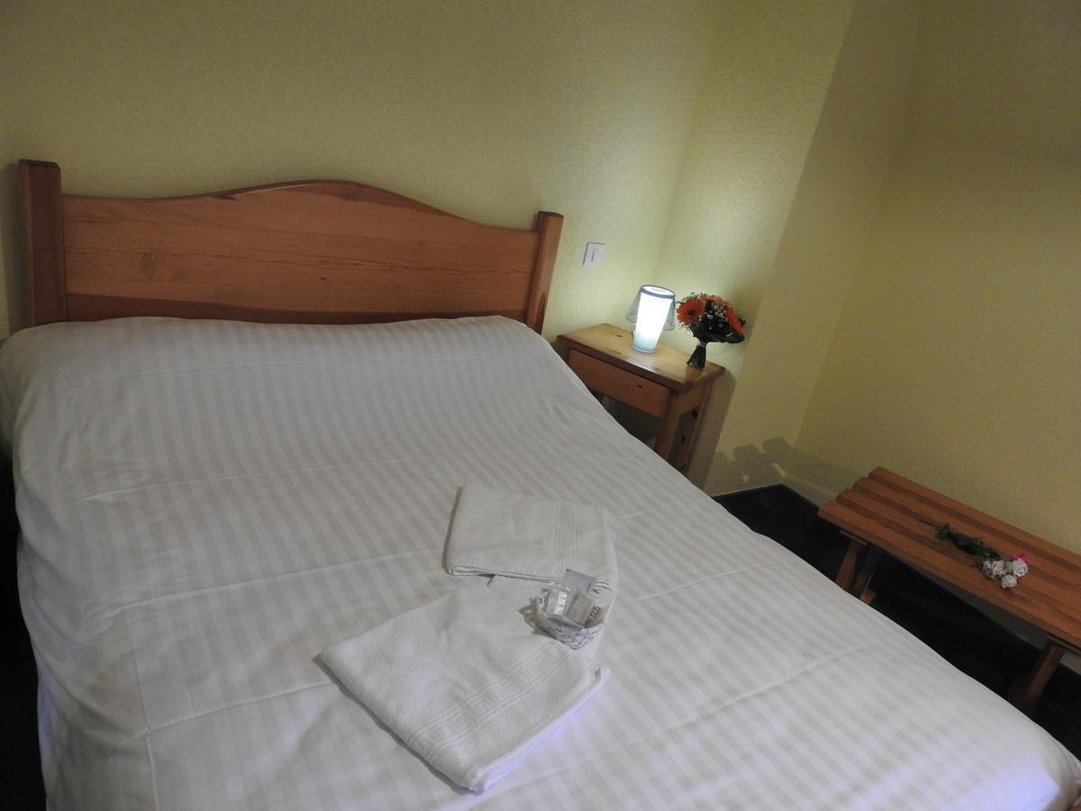 Aux Globe-Trotters Murat (Cantal) Exterior foto