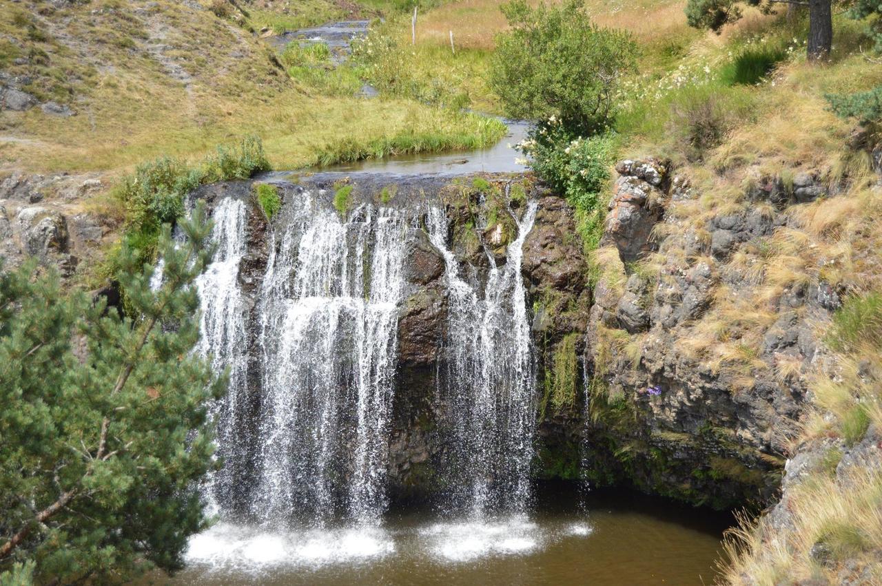 Aux Globe-Trotters Murat (Cantal) Exterior foto